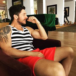 Adam, ������, 25 ���