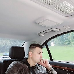 Johann, 33, 