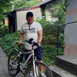 ���������, 53 ����, �����������