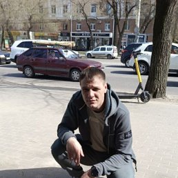 Evgenij, 37, 