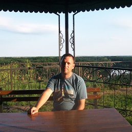 alex, 41, 