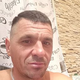 Vasilij, 41, 