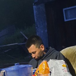 Vladislav, 33, 