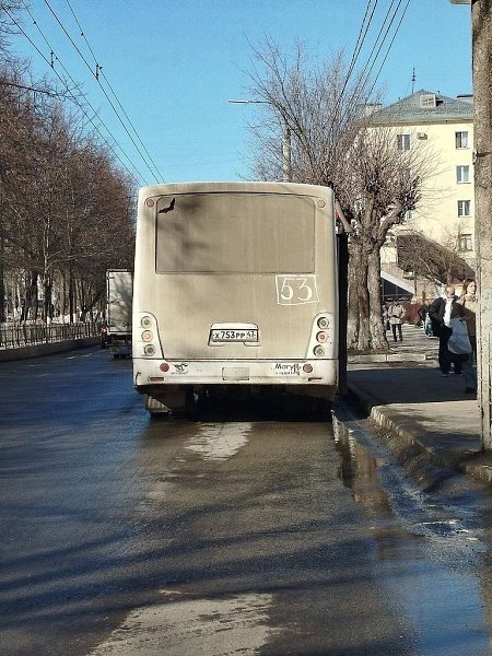 Когда нет особого желания мыть автобус, но нужно, что бы было видно какой маршрут.Источник: ЗК