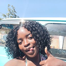 Lihle, 17, 