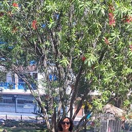Isabel, 31, -