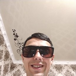 Ataxonov Erkin, 21, 