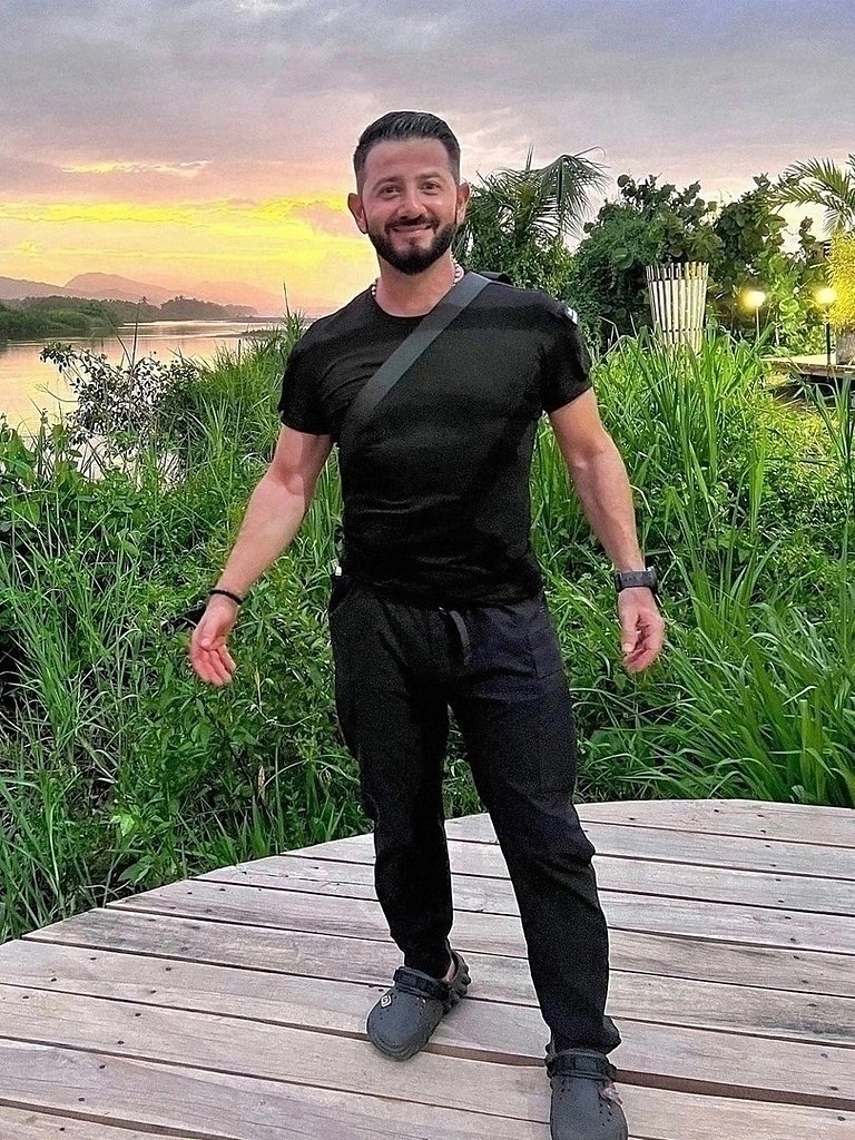 Дочь Михаила Галустяна попала под насмешки в сети из-за своей внешности. Пользователи заметили её ... - 2