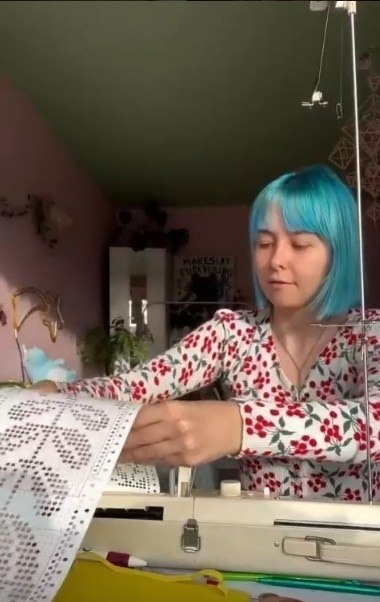Некоторые люди обладают талантом так естественно, будто они созданы для этого дела.
