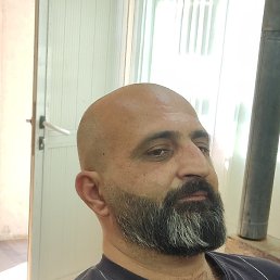Peter, 40, 