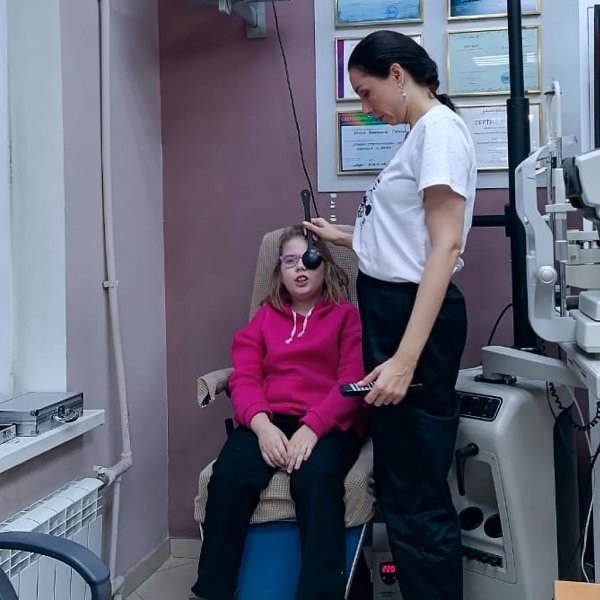 Редкая болезнь отбирает у Алёны и здоровье, и детство! Пожалуйста, помогите ей пройти реабилитацию, ... - 2