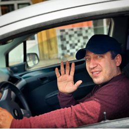 Xasan, 35, 
