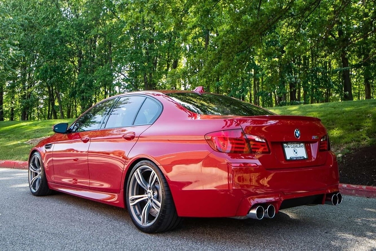 #BMW #M5 (#F10) Imola Red II (405) - 2