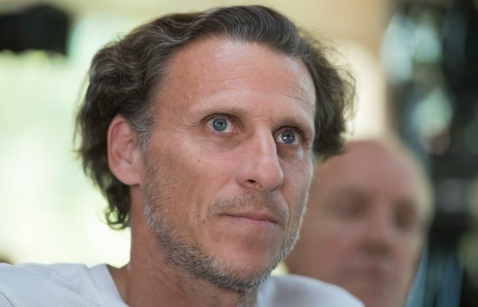 Диего Форлан был экстренно доставлен в больницу после серьёзной травмы, полученной во время матча ...