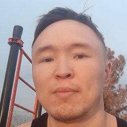 Tony, ������, 33 ����