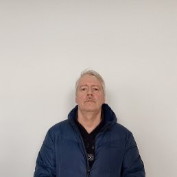 Viktor, 56, -