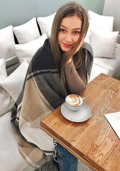 :) Итак, я на больничном, дома одна, скучно. И опачки! Заграничный красавец-военный пишет мне о моей ...
