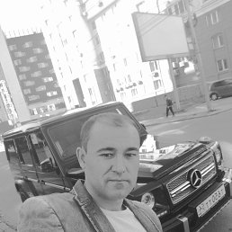 ZAKHAR, 44, 