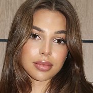 Veronika, 25 , 