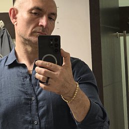 Tolga, 42, 