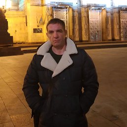 Andrei, 44, 