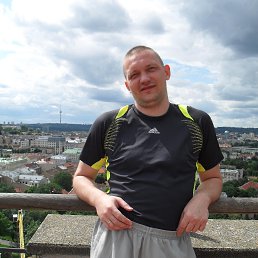 Oleg, 50, 