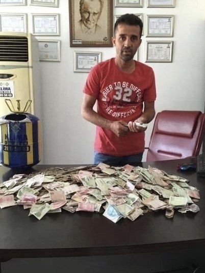 Мужчина отказался от курения на 6 лет, ежедневно откладывая сумму, равную стоимости пачки сигарет. ... - 2