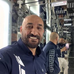 Diego, 54, 
