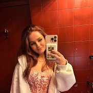 Anna, 28 , 