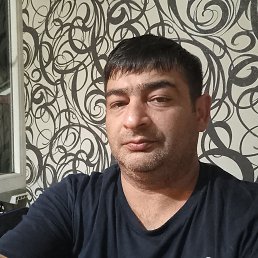 Hakan, 42, 