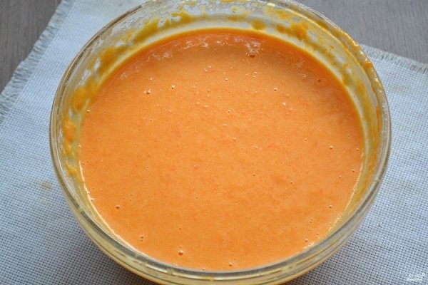 Оладьи из тыквы в мультиварке.Рецепт приготовления оладий из тыквы очень и очень прост. Тыква ... - 8