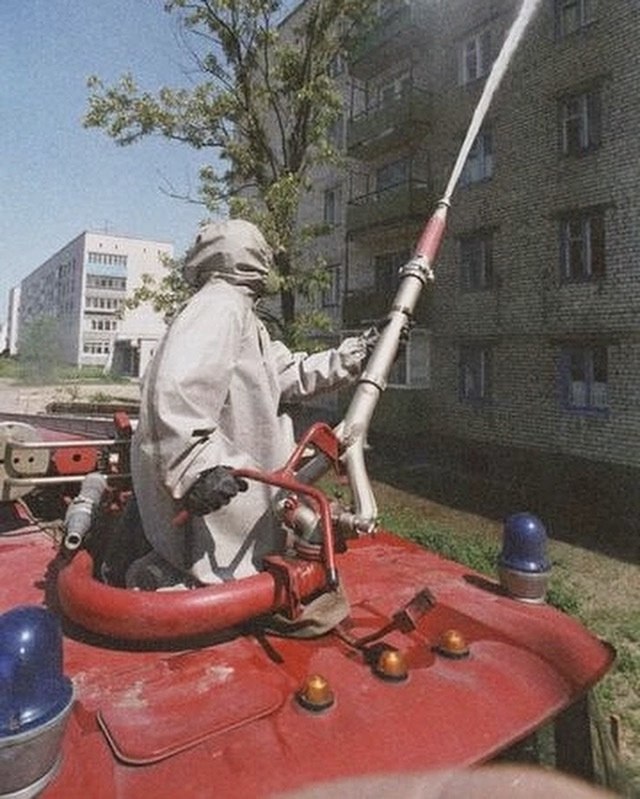        , 1986 .