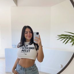 Vronique, 29, 