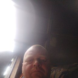 Dmitry, 40, 