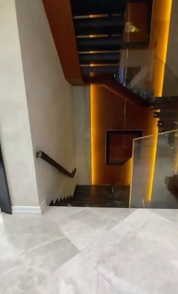  !