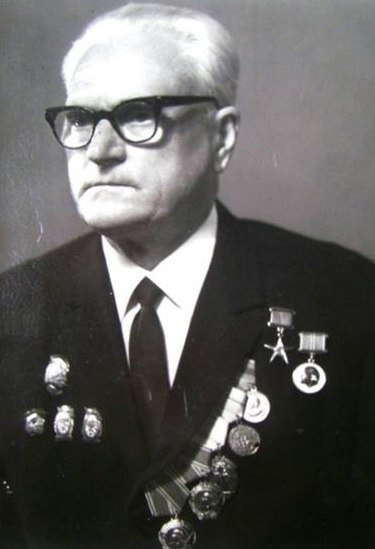 Георгий Григорьевич Латунов, (23 апреля 1903 - 1993) — Герой Социалистического Труда, начальник ...