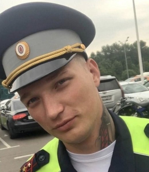 Сегодня московская полиция арестовала блогера Эдварда Била, который был замечен в Одинцово, катаясь ... - 2