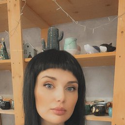 Karina, 33, 