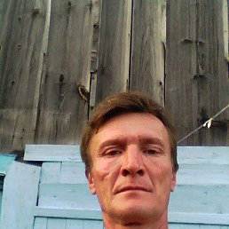 Valerii, 53, 
