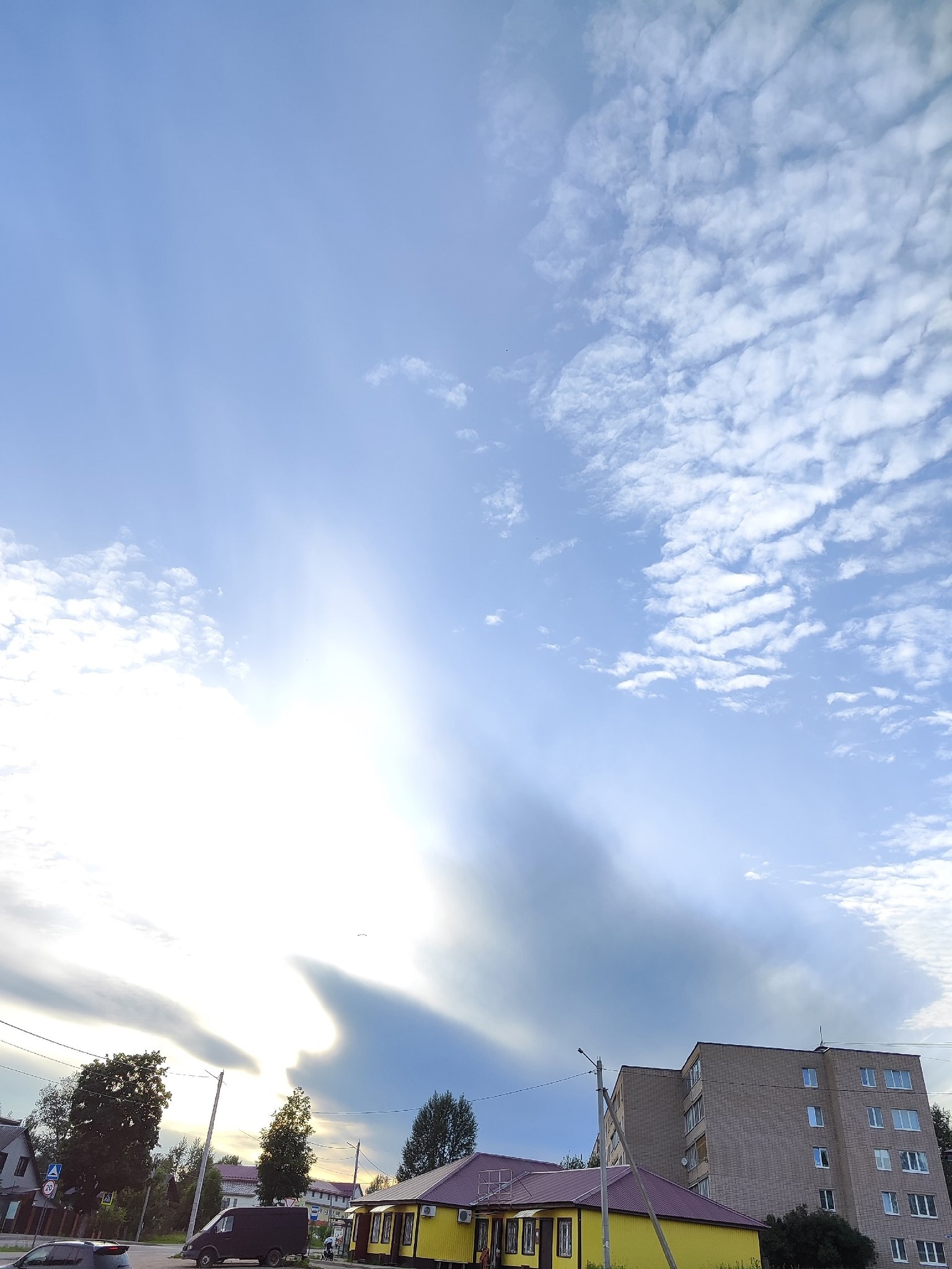   - 27  2025  22:06 - 9