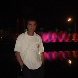 nikoloz, 56, 