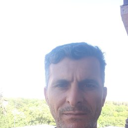 Serkhan, 43, 