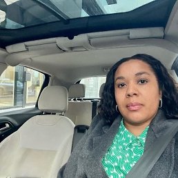 Olivia, 41, 