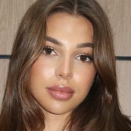 Veronika, , 25 