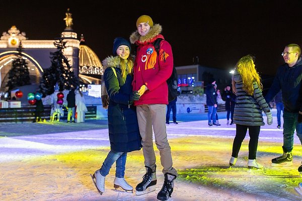 24 ноября на ВДНХ откроется каток.Ему, кстати, исполнится уже 10 лет Площадь ледового покрытия ...