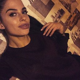 Angelina, 25, 