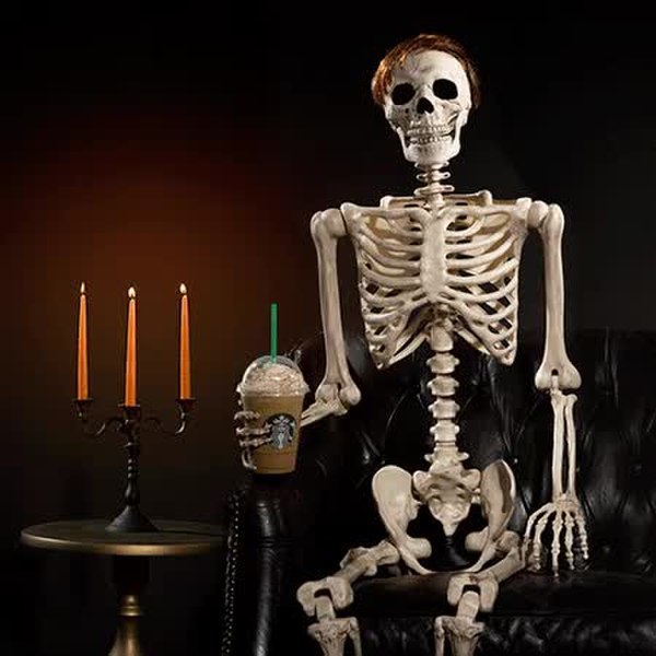 Skeleton gif. Скелет.